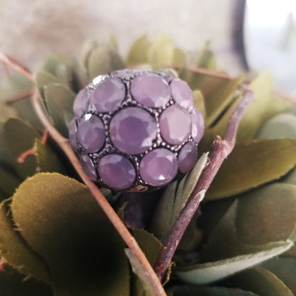 "Vintage look" Lavender Statement Ring - Picture 5 of 14
